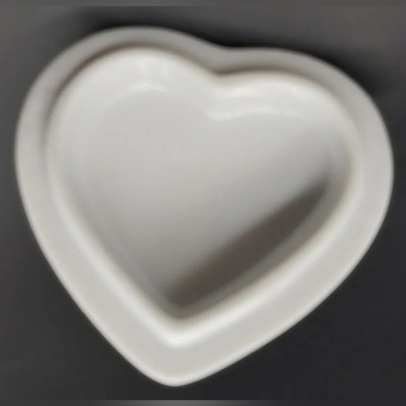 Vintage Otagiri porcelain heart trinket box with kitten. - Picture 6 of 8